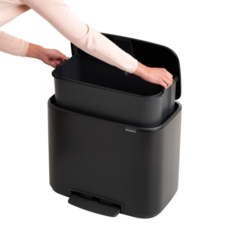 Кош за боклук Brabantia Bo Pedal 1000236, 36 л, Леко затваряне, Противоплъзгаща основа, Устойчив на пръстови отпечатъци, Черен