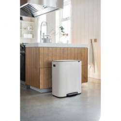 Кош за боклук Brabantia Bo Pedal 1003182, 60 л, Леко затваряне, Противоплъзгаща основа, Бял