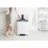 Кош за боклук Brabantia Bo Pedal 1003182, 60 л, Леко затваряне, Противоплъзгаща основа, Бял