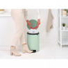 Кош за боклук с педал Brabantia NewIcon 1008847, 20 л, Плавно затваряне, Противоплъзгаща основа, Светлозелен