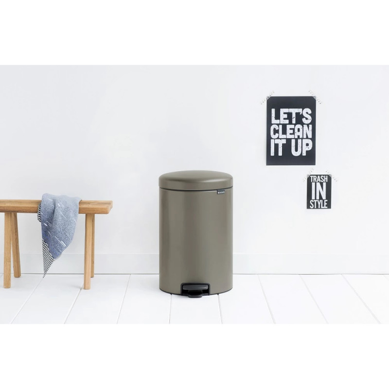 Кош за боклук с педал Brabantia NewIcon 649042, 20 л, Плавно затваряне, Противоплъзгаща основа, Сив