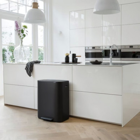 Кош за боклук Brabantia Bo Pedal 1003185, 60 л, Леко затваряне, Противоплъзгаща основа, Черен