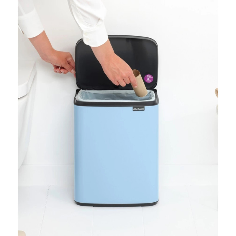 Кош за боклук Brabantia Bo Small 1006637, 12 л, Безшумно и плавно отваряне, Противоплъзгаща основа, Светлосин