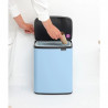 Кош за боклук Brabantia Bo Small 1006637, 12 л, Безшумно и плавно отваряне, Противоплъзгаща основа, Светлосин