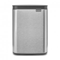 Кош за боклук Brabantia Bo Small 1006625, 4 л, Плавно и безшумно отваряне, Противоплъзгаща основа, Устойчив на пръстови отпечатъци, Инокс/Мат