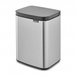Кош за боклук Brabantia Bo Small 1006625, 4 л, Плавно и безшумно отваряне, Противоплъзгаща основа, Устойчив на пръстови отпечатъци, Инокс/Мат