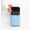Кош за боклук Brabantia Bo Small 1006626, 4 л, Плавно и безшумно отваряне, Противоплъзгаща основа, Светлосин