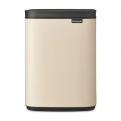 Кош за боклук Brabantia Bo Small 1008865, 4 л, Плавно и безшумно отваряне, Противоплъзгаща основа, Бежов