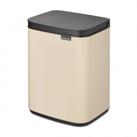 Кош за боклук Brabantia Bo Small 1008865, 4 л, Плавно и безшумно отваряне, Противоплъзгаща основа, Бежов