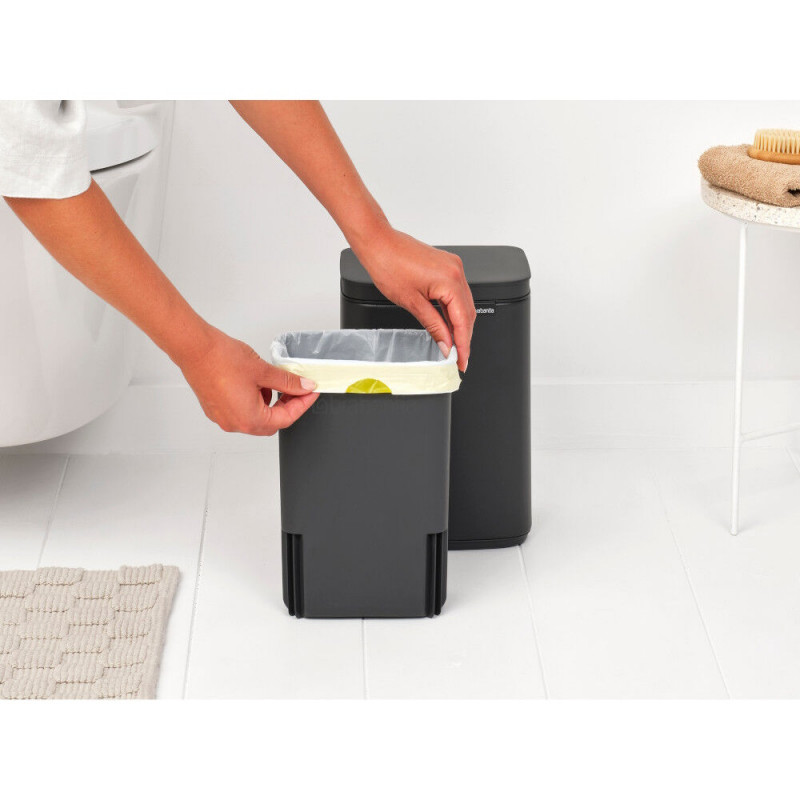 Кош за боклук Brabantia Bo Small 1008866, 4 л, Плавно и безшумно отваряне, Противоплъзгаща основа, Минерално покритие, Тъмносив