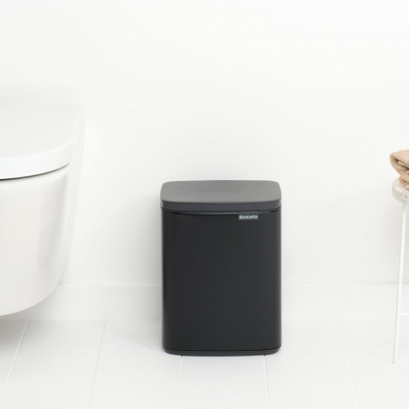 Кош за боклук Brabantia Bo Small 1006629, 7 л, Плавно и безшумно отваряне, Противоплъзгаща основа, Черен