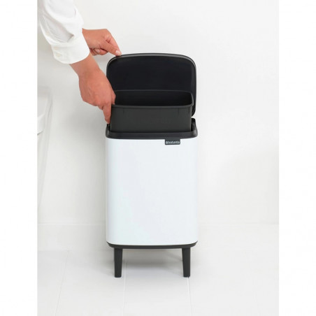 Кош за боклук Brabantia Bo Small Hi 1006643, 7 л, Повдигнат, Плавно и безшумно отваряне, Противоплъзгаща основа, Бял