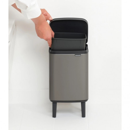 Кош за боклук Brabantia Bo Small Hi 1006640, 4 л, Повдигнат, Плавно и безшумно отваряне, Противоплъзгаща основа, Сив