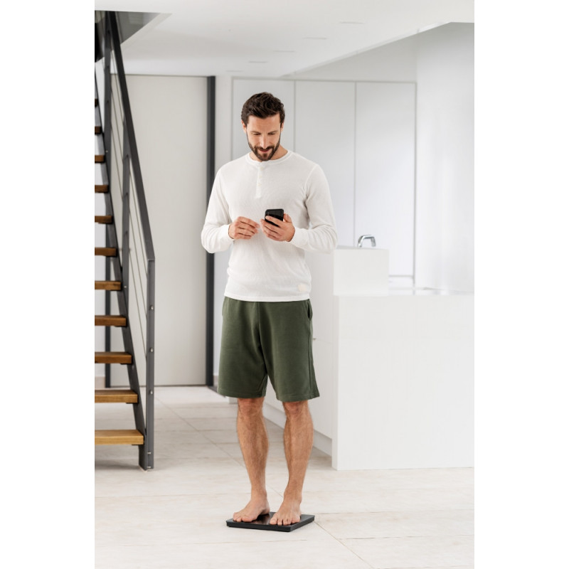 Кантар Beurer BF 500 BT, До 180 кг, 9 функции, Bluetooth, Magic LED, Големи цифри, Автоматично разпознаване на потребителя, Памет, Индикатори, Черен