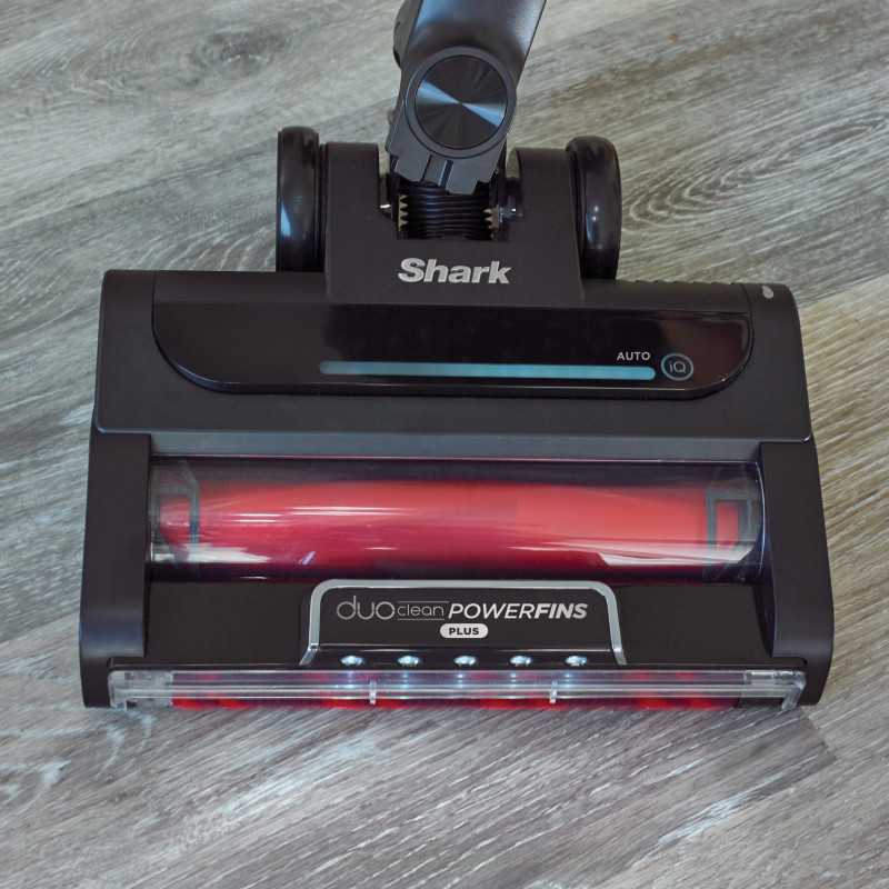 Вертикална прахосмукачка Shark IZ420EUT, 309W, Чупещо се рамо, 0.85 л, Автономия 120 мин, Clean Sense IQ, LED, PowerFins Plus, Сив