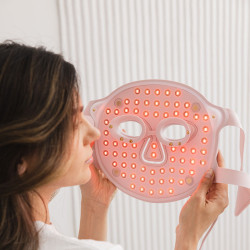Фототерапевтична маска за лице Beautifly Aura Glam, 220 LED светлини, Колагенова регенерация и антиейдж ефект, 3 интензитета, Охлаждане, USB-C, Розов