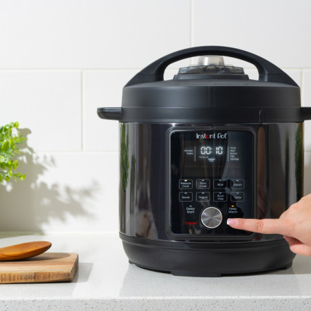 Мултикукър Instant Pot Duo Plus Whisper Quiet 112307901, 1000 W, 5.7 л, 9 програми, Отложен старт, LCD дисплей, Черен