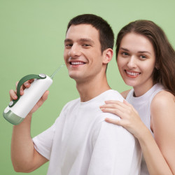 Зъбен душ Oclean W10, 5 режима, 2 накрайника, 200 мл, 1400 импулса в минута, IPX7, USB-C, Зелен