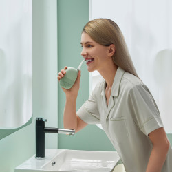 Зъбен душ Oclean AirPump A10, 3 режима, 2 накрайника, Автономия 40 дни, IPX7, USB-C, Зелен