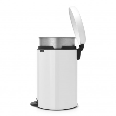 Кош за боклук с педал Brabantia NewIcon 649047, 20 л, Плавно затваряне, Противоплъзгаща основа, Метална вътрешна кофа, Бял