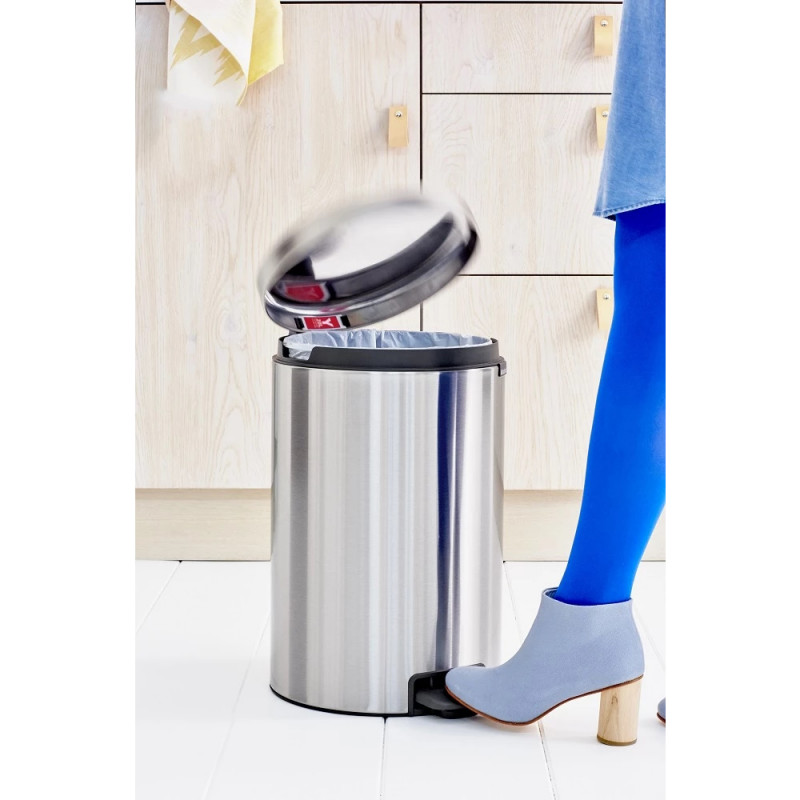 Кош за боклук с педал Brabantia NewIcon 649046, 20 л, Плавно затваряне, Противоплъзгаща основа, Устойчив на пръстови отпечатъци, Инокс/Мат
