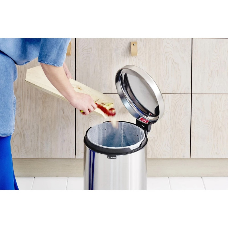 Кош за боклук с педал Brabantia NewIcon 649046, 20 л, Плавно затваряне, Противоплъзгаща основа, Устойчив на пръстови отпечатъци, Инокс/Мат