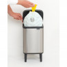 Кош за боклук Brabantia Bo Small Hi 1006642, 4 л, Плавно и безшумно отваряне, Противоплъзгаща основа, Устойчив на пръстови отпечатъци, Инокс/Мат