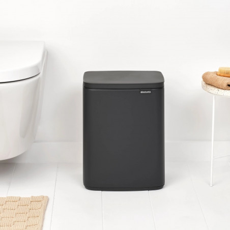 Кош за боклук Brabantia Bo Small 1008870, 12 л, Безшумно и плавно отваряне, Противоплъзгаща основа, Минерално покритие, Тъмносив
