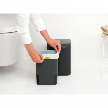 Кош за боклук Brabantia Bo Small 1006622, 4 л, Плавно и безшумно отваряне, Противоплъзгаща основа, Черен