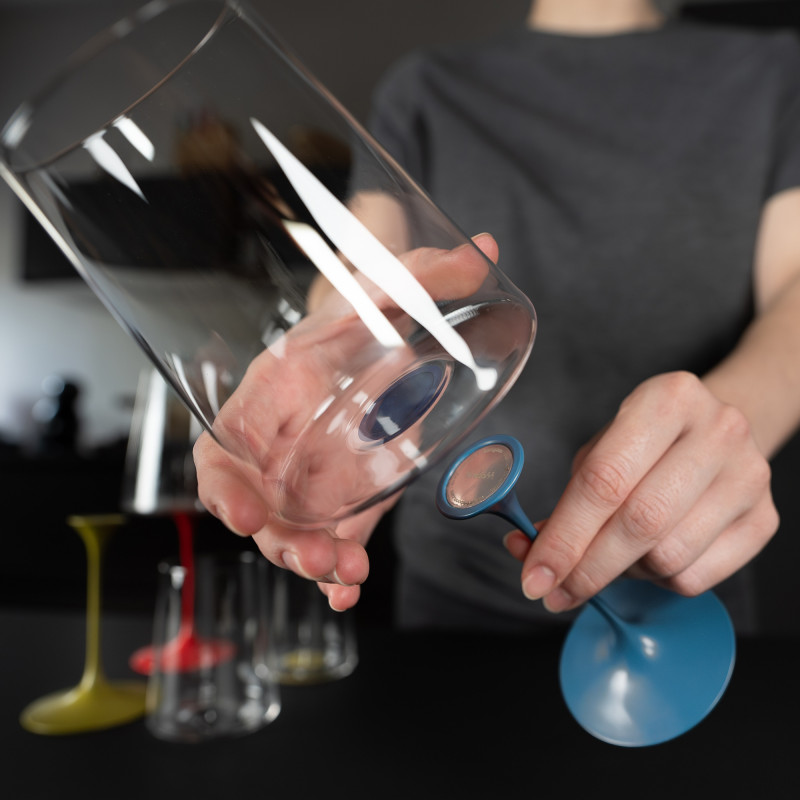 Столче с магнитно закрепване Trebonn SplitGlass 2025101, Ø7.5x12 см, Модулна система, Алуминий, Червен