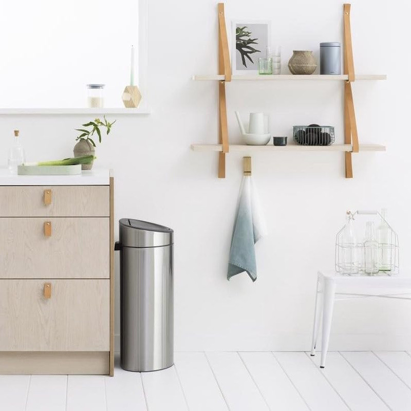 Кош за боклук Brabantia Touch Bin New 650528, 40 л, Безшумно и плавно затваряне, Плосък гръб, Инокс/мат
