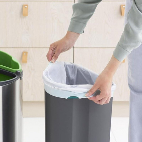 Кош за боклук Brabantia Touch Bin New 650528, 40 л, Безшумно и плавно затваряне, Плосък гръб, Инокс/мат