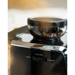 Еспресо машина за мляно кафе и капсули 8 в 1 Oliver Voltz OV51171L8M, 2672W, 2 л, 5 адаптера, 19 bar, Вградена кафемелачка, Черен