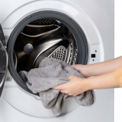 Пералня с предно зареждане Muhler IWM7140NWA, Клас А, 7 кг, 1400 об/мин, Инверторна, LED, Пране с пара, Бял/черен