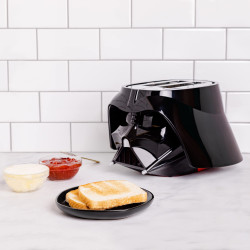 Тостер Uncanny Brands Darth Vader, 650W, Регулируемо препичане, Автентични звуци и светлини от "Междузвезни войни", Черен