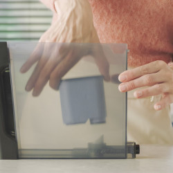 Кафеавтомат Philips EP3341/50 3300 LatteGo, 1500W, 15 bar, 1.8 л, 6 напитки, Керамична мелачка с 12 нива, AquaClean, SilentBrew, AromaExtract, Черен