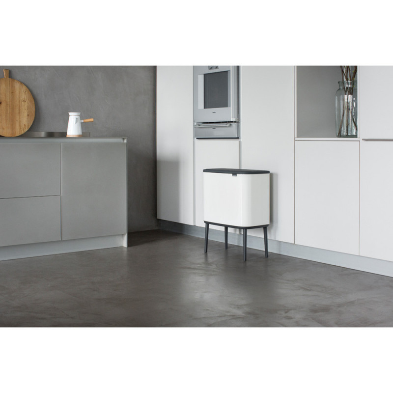 Кош за боклук Brabantia Bo Touch 651118, 3x11 л, Плавно и безшумно отваряне, Голям отвор, Тъмносив