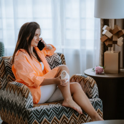 Масажор Beautifly B-Modello BODY, 24W, 6 нива на термична терапия, Червена светлина 50°C, Лимфен детокс, Дермомасаж, Безжичен, Бял