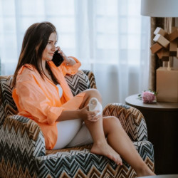 Масажор Beautifly B-Modello BODY, 24W, 6 нива на термична терапия, Червена светлина 50°C, Лимфен детокс, Дермомасаж, Безжичен, Бял