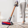Вертикална прахосмукачка Dyson Cyclone V10 Absolute 448883-01, 150AW, 125000 об/мин, 0.77l, 60 мин, 3 режима, 2 Tier Cyclone™, HEPA, Тиха, Хигиенично изпразване, Без заплитане, Никел/оранжев