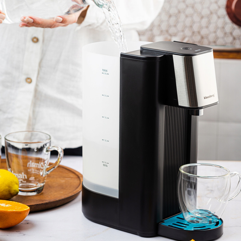 Диспенсър за гореща вода Klausberg KB 7877, 2600W, 2.5l, 95°C, 400-500мл/мин, Индикатор за нивото на вода, CE, RoHS, Черен