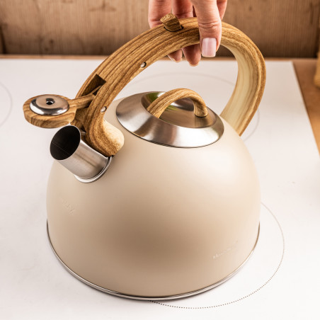 Свирещ чайник Klausberg KB 7913, 2.5 л, Дръжка с дървесен ефект, Индукция, Бежов