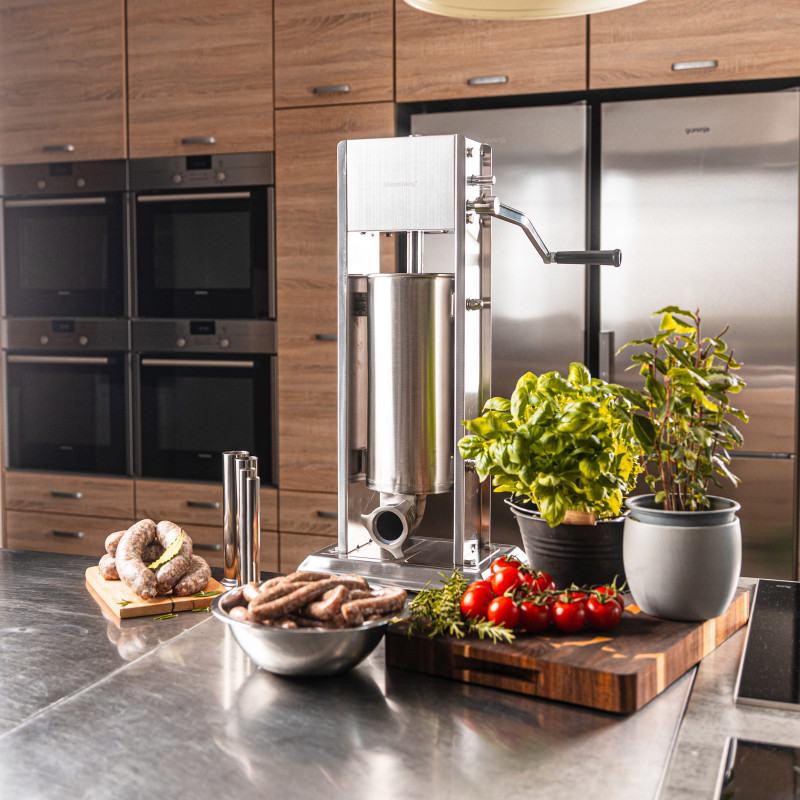 Машина за пълнене на колбаси Klausberg KB 7930, 5 кг, Ръчна, 4 стоманени накрайника, Клапан за обезвъздушаване, Подвижен цилиндър, Инокс