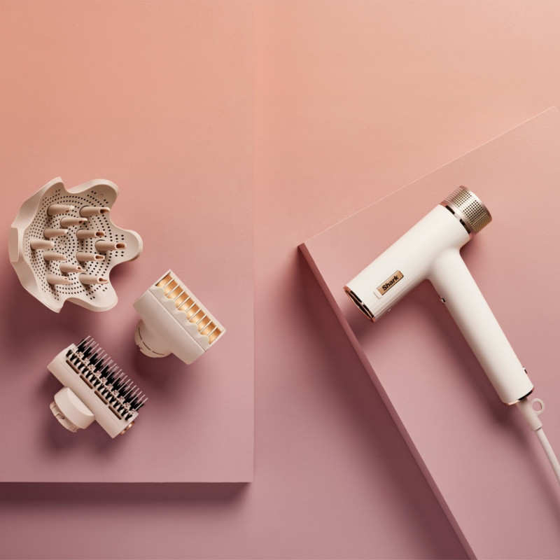 Сешоар Shark HD334EU, 1700W, Дифузер, 3 режима, 3 приставки, Защита от топлинно увреждане, 110°C, Йонизатор, Бял