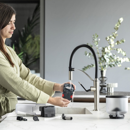 Еспресо машина DeLonghi Rivelia Sand Beige EXAM440.55.BG, 1450W, 19 bar, 1.4l, Тъчскрийн TFT, Twin Shot, Bean Adapt, LatteCrema Hot, 16 напитки, Бежов