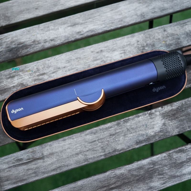 Преса за коса Dyson HT01 Airstrait Bco/Dbu, 1600W, 140°C, Йонизация, 6 нива на темп, Щадяща косата, Медно покритие, LCD, Син/меден