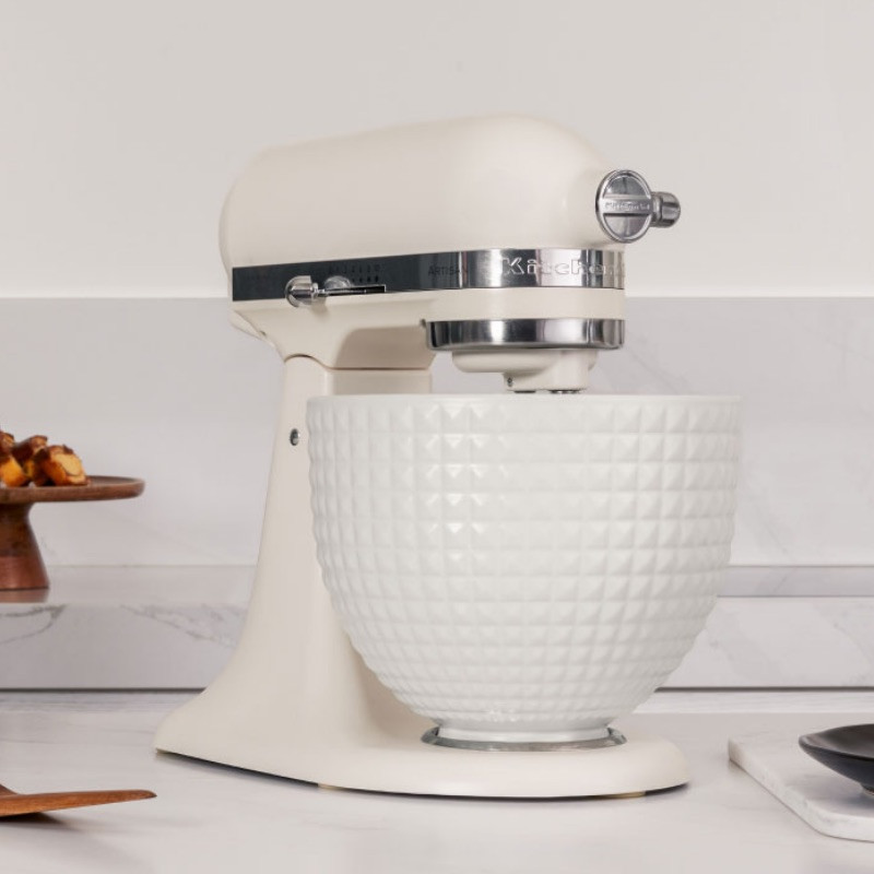 Планетарен миксер KitchenAid Artisan Monochrome White 5KSM156CXEPL, 300W, 4.7 л, Direct drive, 10 скорости, Накланяща се глава, Керамична купа, Порцеланово бял