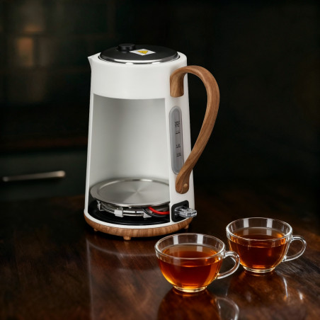 Електрическа кана Adler AD 1352, 2200W, 1.7 л, STRIX, Въртяща се основа, Автоматично изключване, Бял