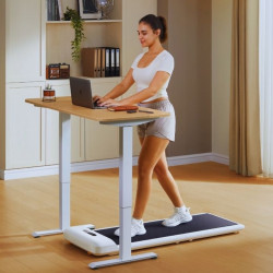 Бягаща пътека Xiaomi Kingsmith WalkingPad C2 WPS1F, 1 к.с, До 100 кг, 0.5/6 км/ч, Wi-Fi, LED, Bluetooth, Мобилно приложение, Сгъваема, Бял