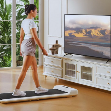 Бягаща пътека Xiaomi Kingsmith WalkingPad C2 WPS1F, 1 к.с, До 100 кг, 0.5/6 км/ч, Wi-Fi, LED, Bluetooth, Мобилно приложение, Сгъваема, Бял